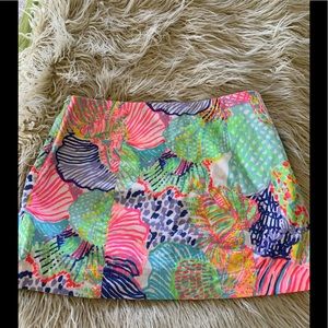 Lilly Pulitzer skirt size 8 excellent cond.